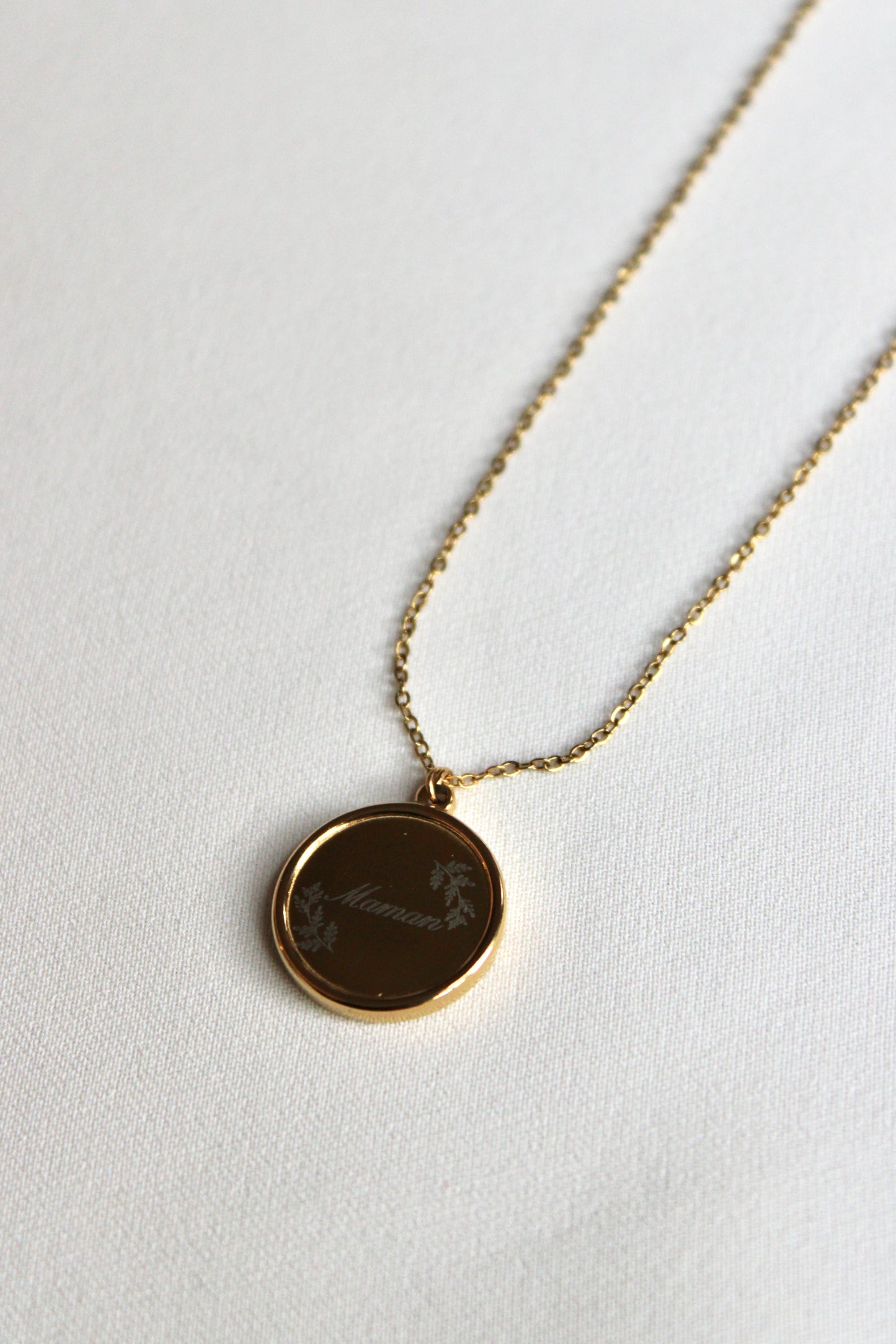 Collier gravé SOMPTUEUSE (collier maman) Les Bijoux De Claclou