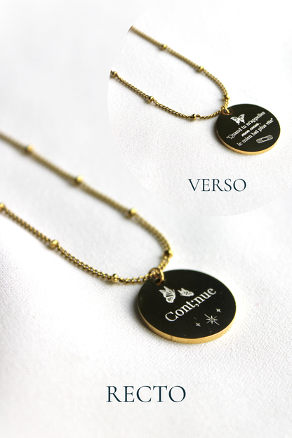 Collier gravé inspiré de livres  - Édition Littéraire Les Bijoux De Claclou