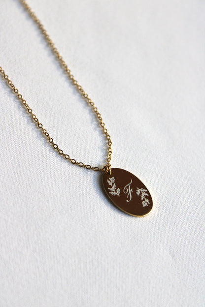 Collier gravé LUMINEUSE (ovale) Les Bijoux De Claclou