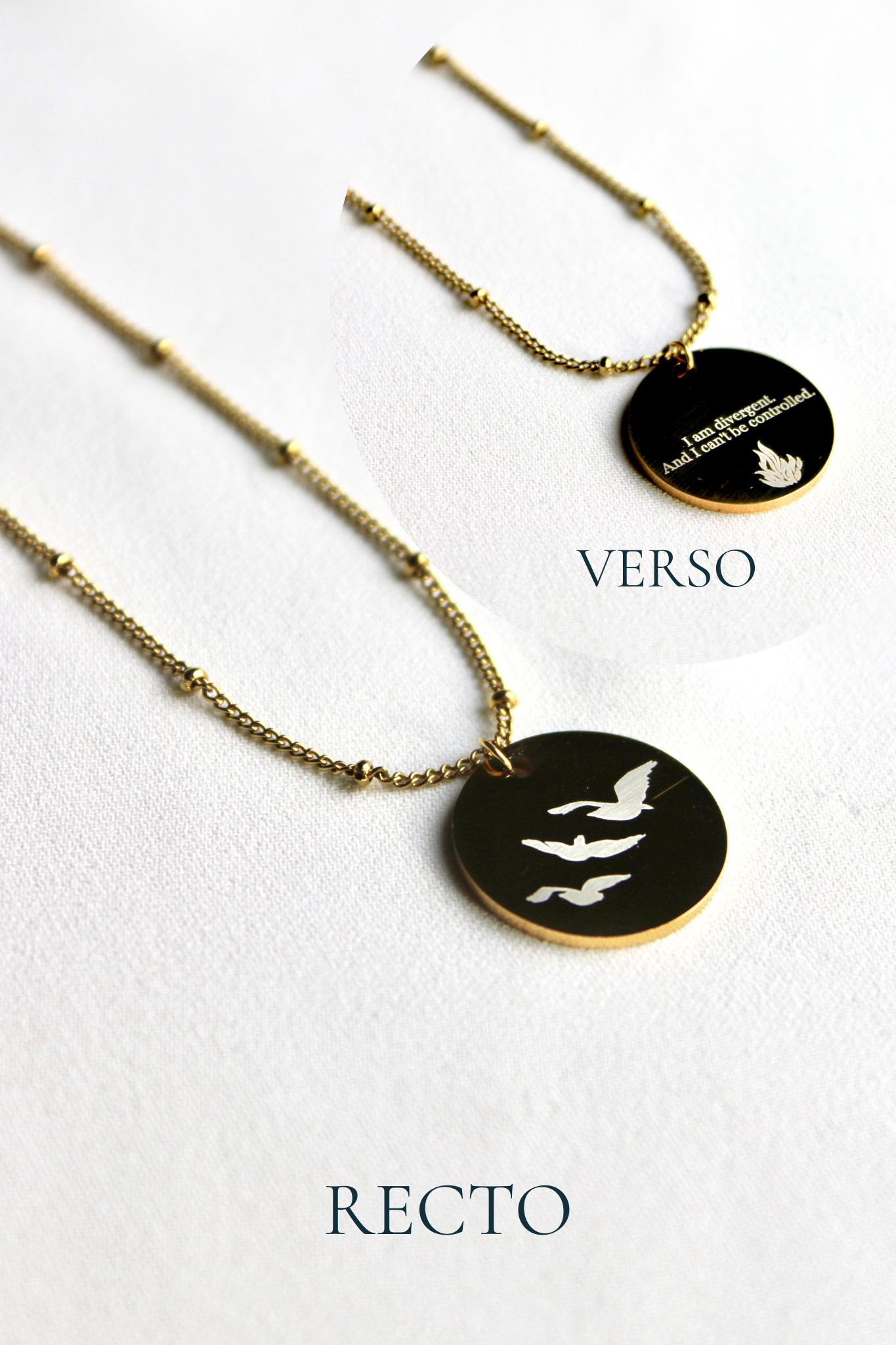 Collier gravé inspiré de livres  - Édition Littéraire Les Bijoux De Claclou