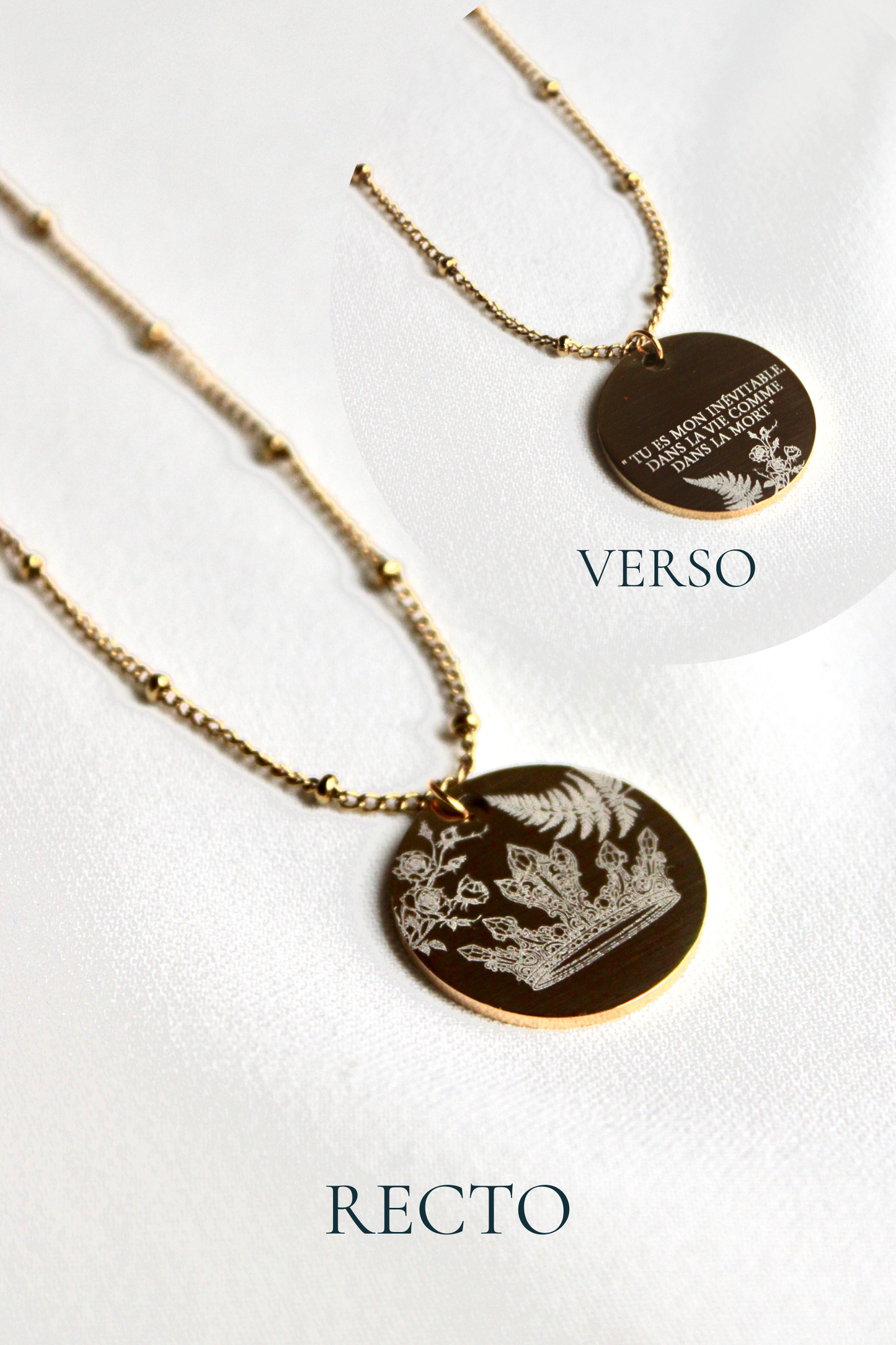 Collier gravé inspiré de livres  - Édition Littéraire Les Bijoux De Claclou