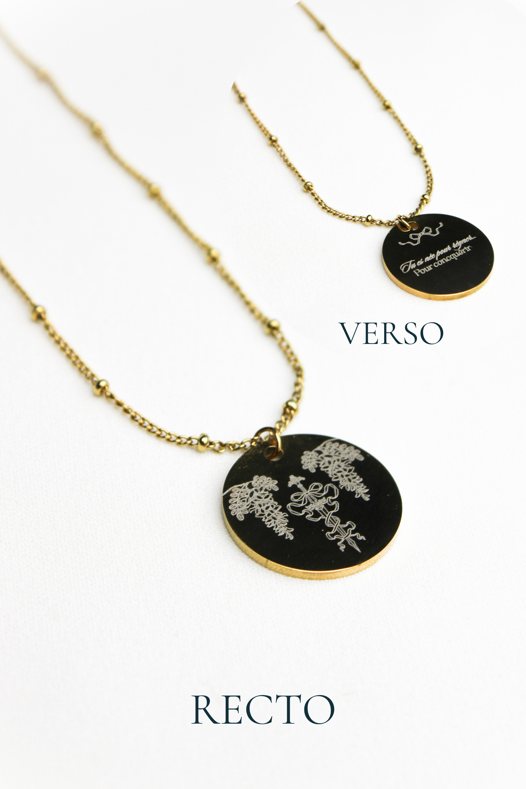 Collier gravé inspiré de livres  - Édition Littéraire Les Bijoux De Claclou