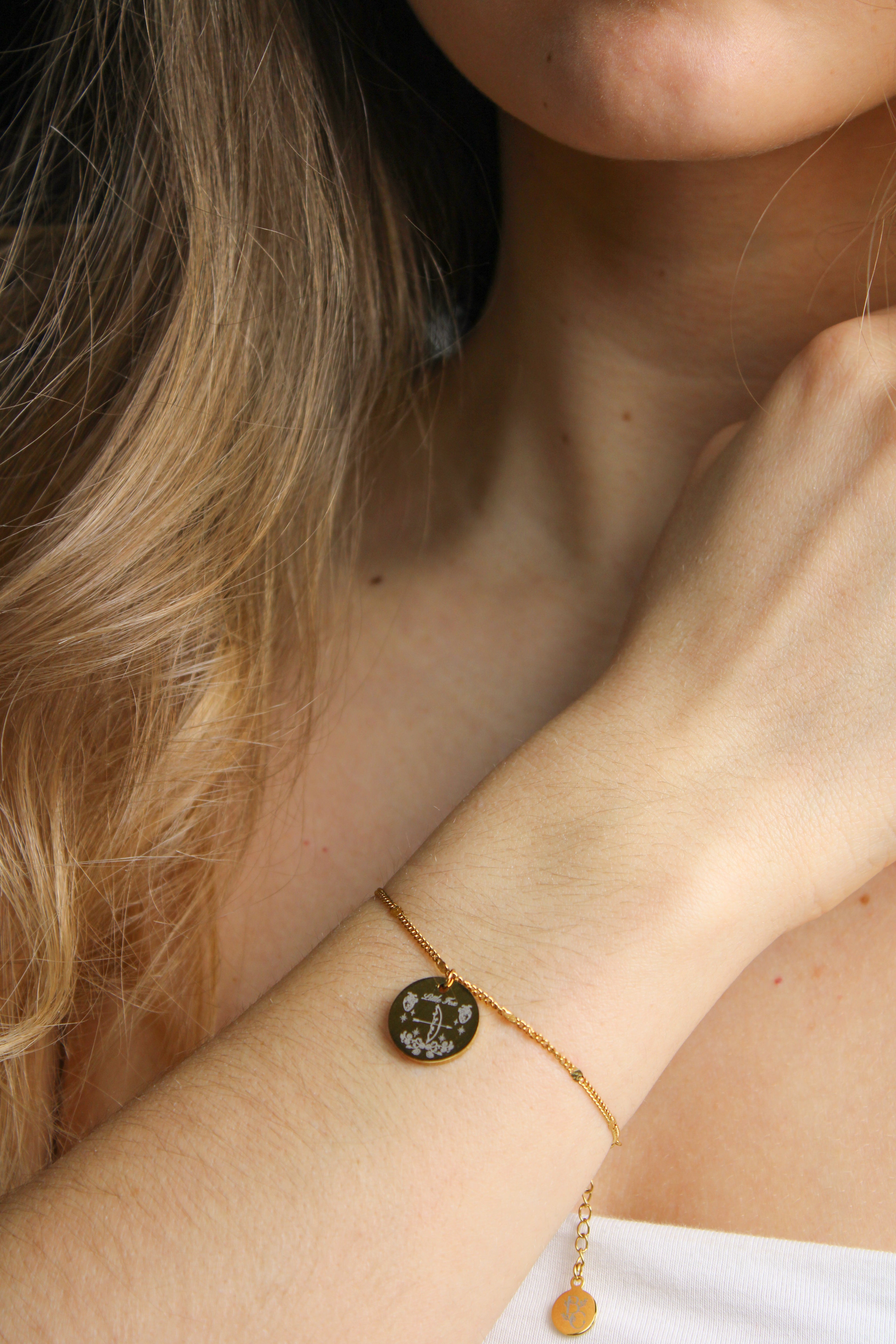 Bracelet gravé inspiré de livres  - Édition Littéraire Les Bijoux De Claclou