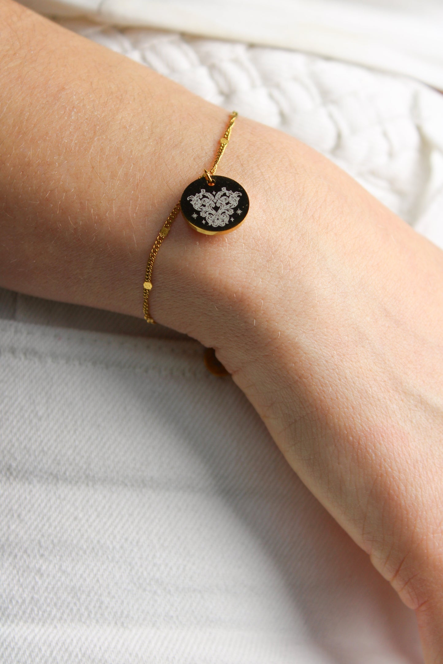 Bracelet gravé inspiré de livres  - Édition Littéraire Les Bijoux De Claclou