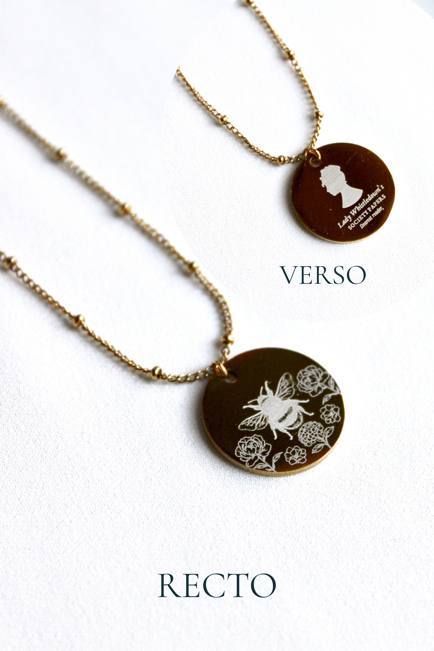 Collier gravé inspiré de livres  - Édition Littéraire Les Bijoux De Claclou