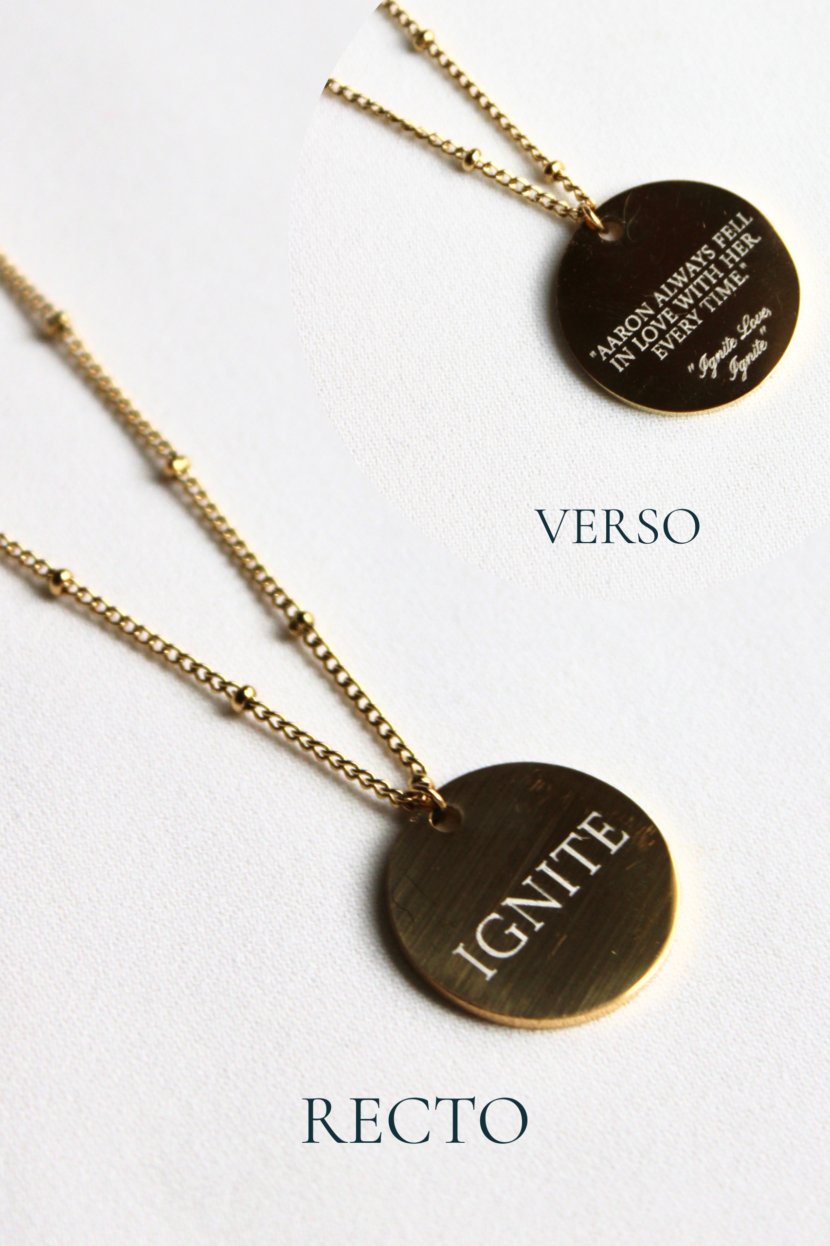 Collier gravé inspiré de livres  - Édition Littéraire Les Bijoux De Claclou