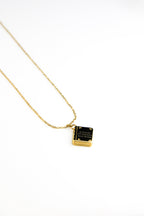 Collier Gravé Livre Personnalisable Les Bijoux De Claclou